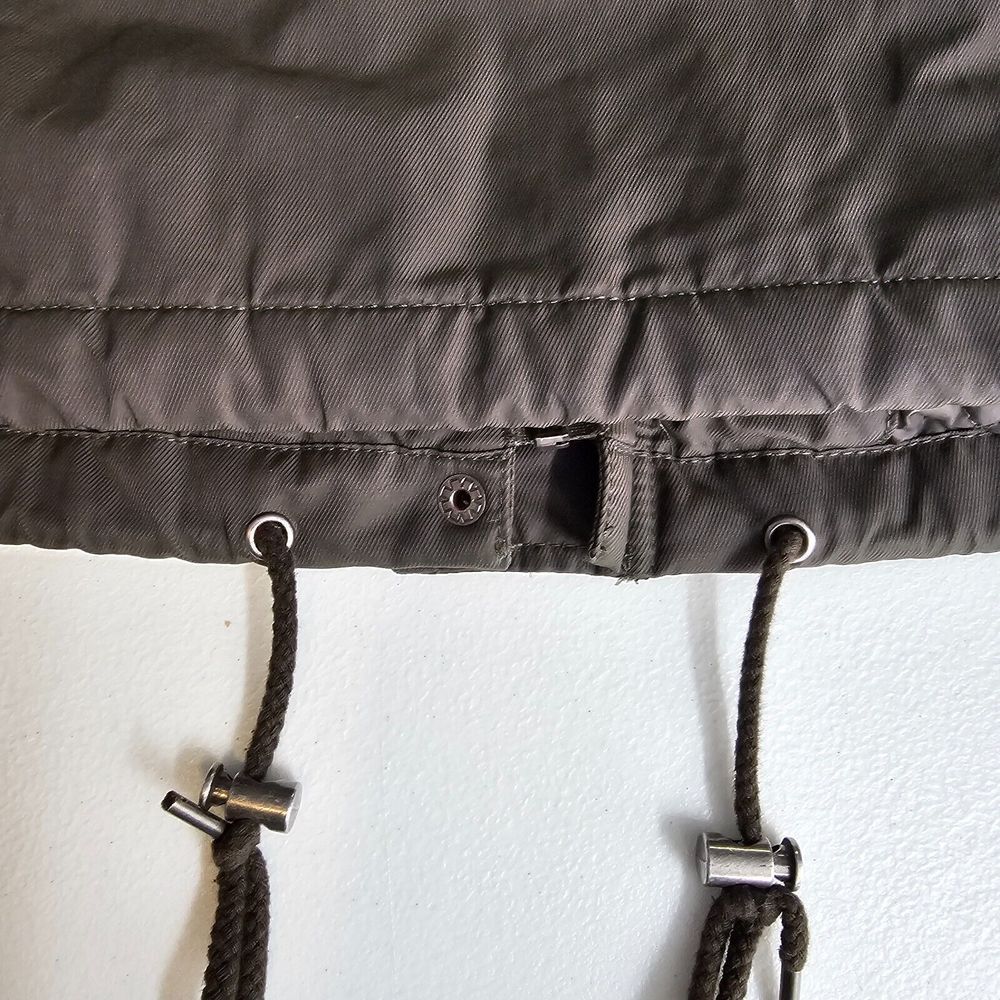 Levi's Womens L Parka Jacket Sherpa Lined Outdoor Winter Zip Up Olive Faux Fur - Picture 7 of 16